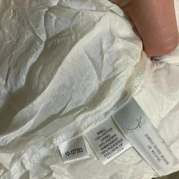 Ann Taylor white dress with floral accents size 4 - Picture 6 of 8